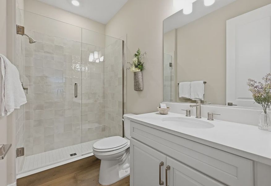 Connect Guest Bath - 18 of 20