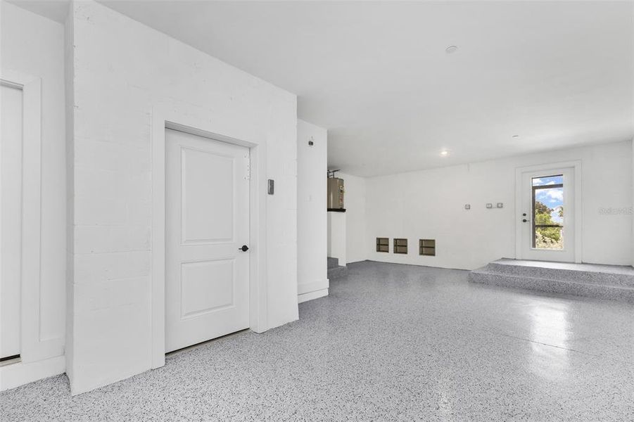 Spacious, unfurnished interior of a new home in , Punta Gorda (Image 54).