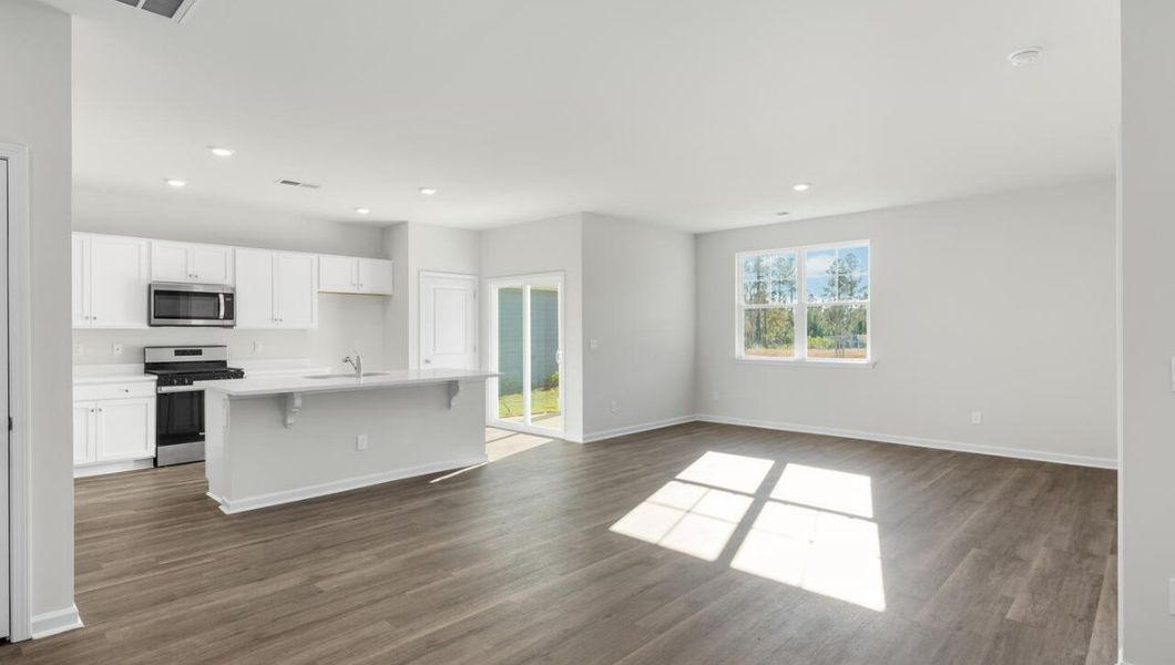 Representative unfurnished interior of a home built from the Kerry by D.R. Horton in Cedar Hill Landing, Navassa (Image 15).