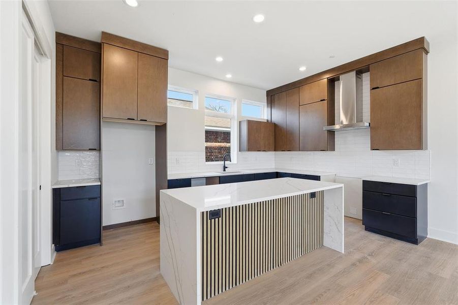 Furnished interior view inside a new home in , Dallas (Image 8).