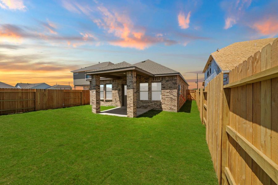Exterior details and patio area of a home in Creekhaven, Rosharon (Image 21). Exterior details and patio area of a home in Creekhaven, Rosharon (Image 21).