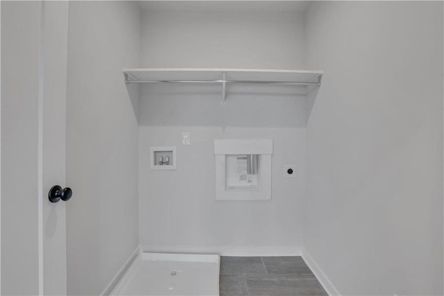 Spacious, unfurnished interior of a new home in The Groves at Myrtle, Roswell (Image 27).