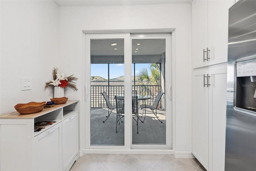 Furnished interior view inside a new home in , Venice (Image 14).