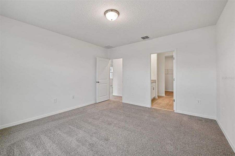 Spacious, unfurnished interior of a new home in Hamilton Bluff - Classic Series, Lake Hamilton (Image 26).