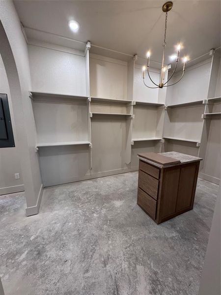 Spacious, unfurnished interior of a new home in , Aledo (Image 7).