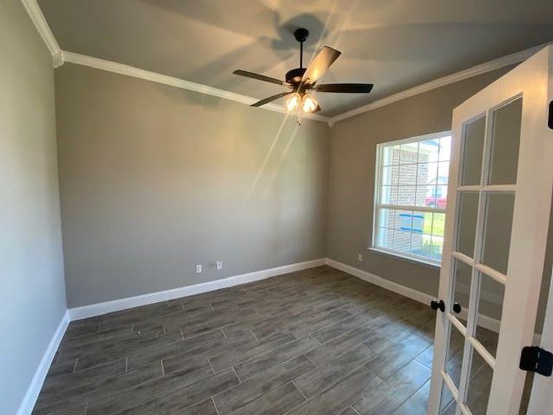 Spacious, unfurnished interior of a new home in , Reno (Image 16).