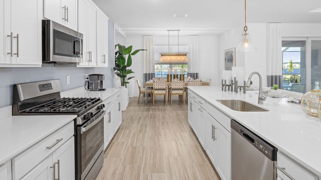 2444 Palmetto Kitchen 1of4 Base3