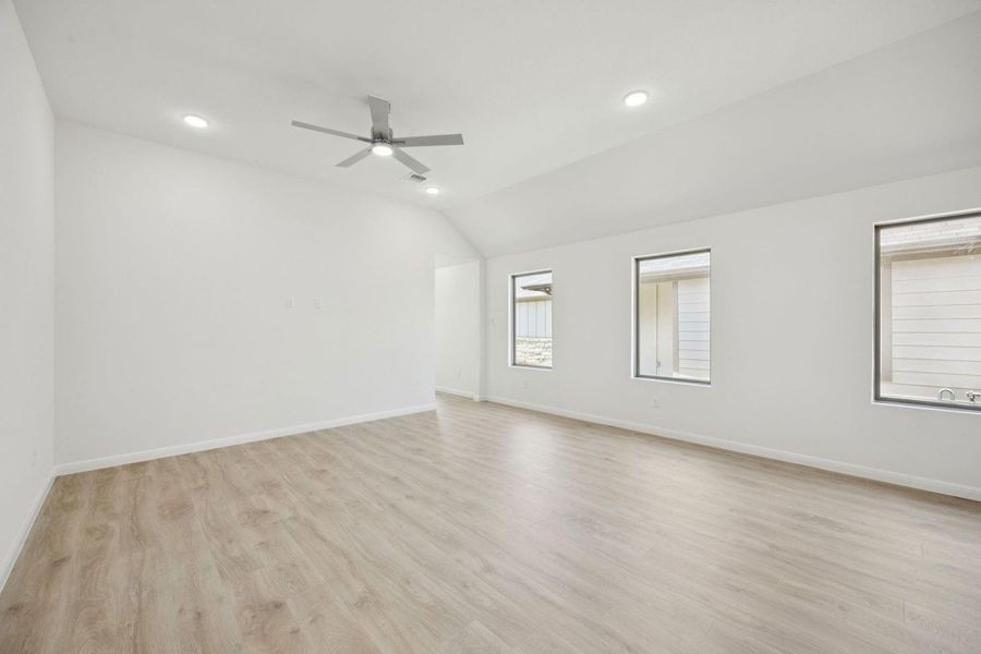 Spacious, unfurnished interior of a new home in Trinity Ranch, Elgin (Image 22). Spacious, unfurnished interior of a new home in Trinity Ranch, Elgin (Image 22).