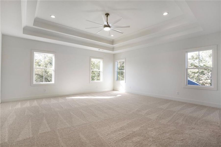 Spacious, unfurnished interior of a new home in , Bogart (Image 21).