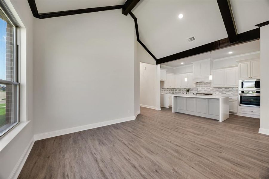 Furnished interior view inside a new home in Heath Golf and Yacht, Heath (Image 5).