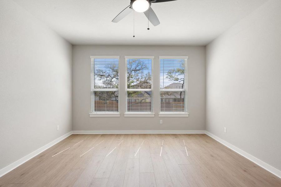 Spacious, unfurnished interior of a new home in Heritage, Dripping Springs (Image 35).