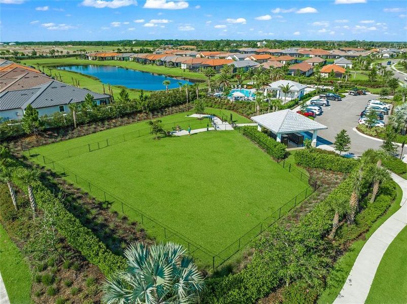 Image 63 of a home in Esplanade at Azario Lakewood Ranch.