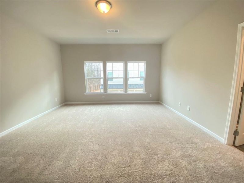 Spacious, unfurnished interior of a new home in Ross Pointe, Kennesaw (Image 15).