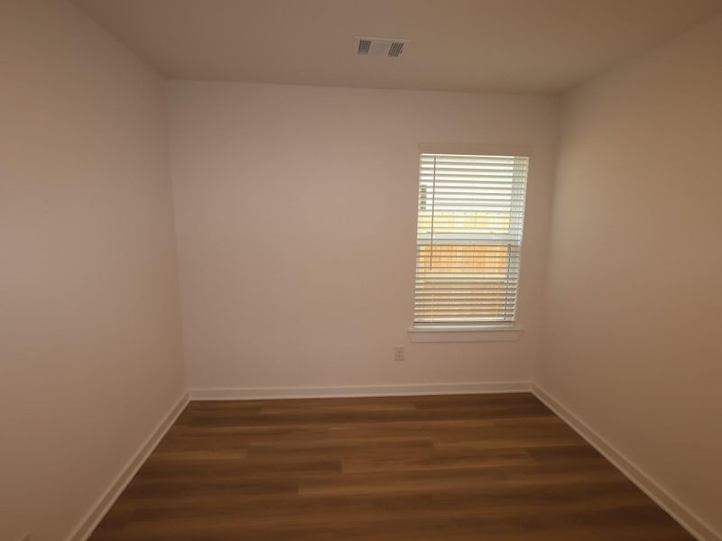 Spacious, unfurnished interior of a new home in Summerview, Fulshear (Image 13).