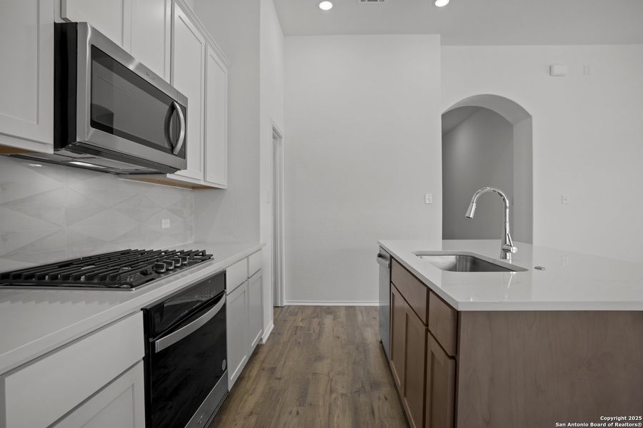 Furnished interior view inside a new home in Stillwater Ranch 45', San Antonio (Image 5).