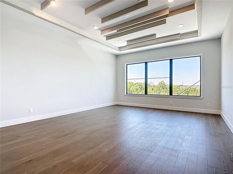 Spacious, unfurnished interior of a new home in , Kissimmee (Image 16).