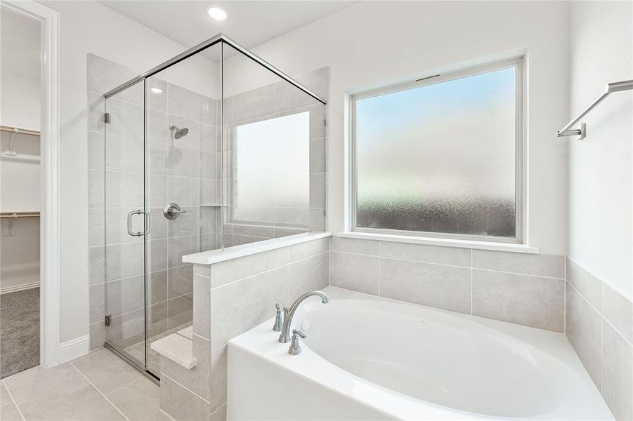 Furnished interior view inside a new home in Sable Creek, Sanger (Image 11).