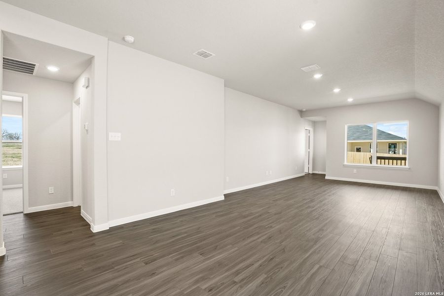 Spacious, unfurnished interior of a new home in Hickory Ridge, Elmendorf (Image 12).