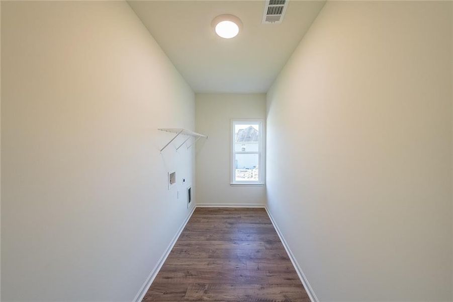 Spacious, unfurnished interior of a new home in , Dawsonville (Image 33).
