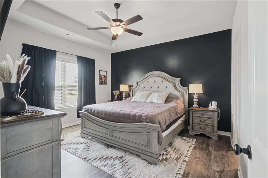 Furnished interior view inside a new home in , Tallapoosa (Image 19).
