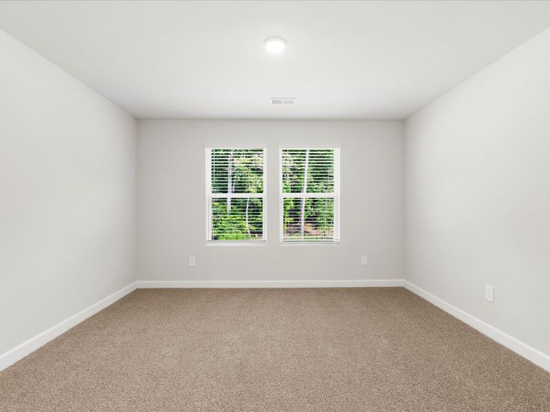 Spacious, unfurnished interior of a new home in Creek Ridge - Signature Collection, Spartanburg (Image 20).