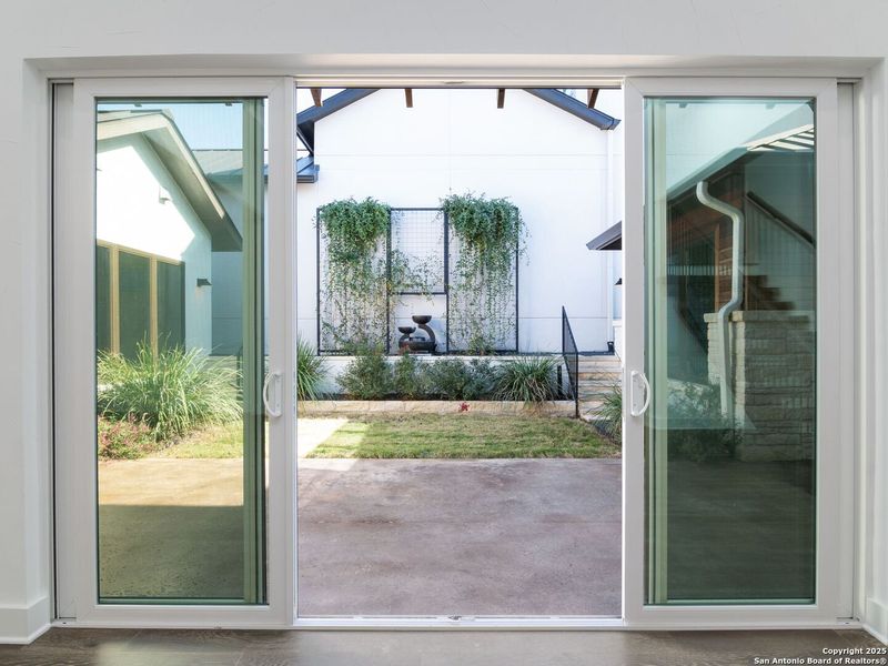 Exterior details and patio area of a home in Dominion Heights, San Antonio (Image 4). Exterior details and patio area of a home in Dominion Heights, San Antonio (Image 4).