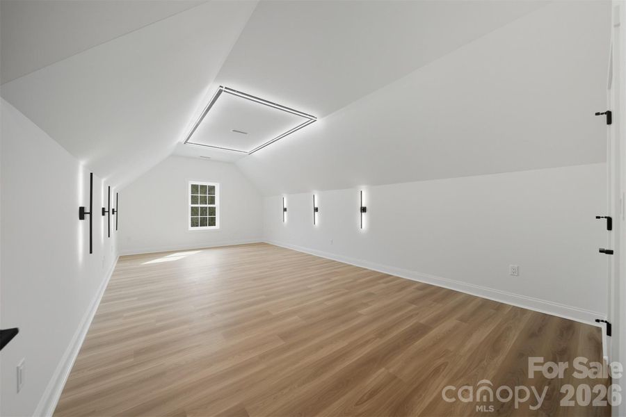 Spacious, unfurnished interior of a new home in , Granite Falls (Image 22).