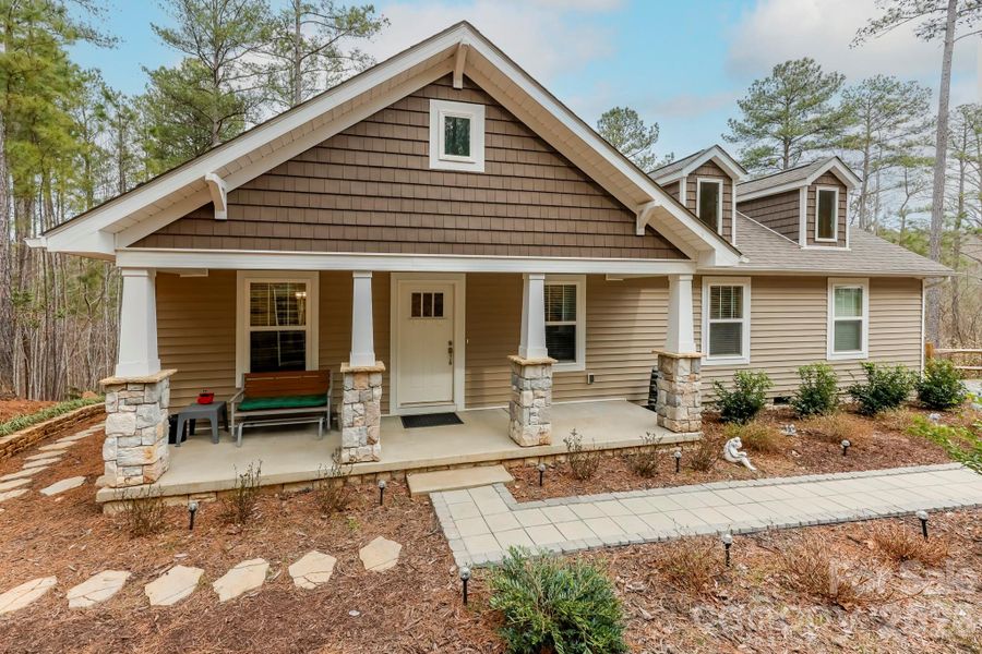 Image 35 of a home in .