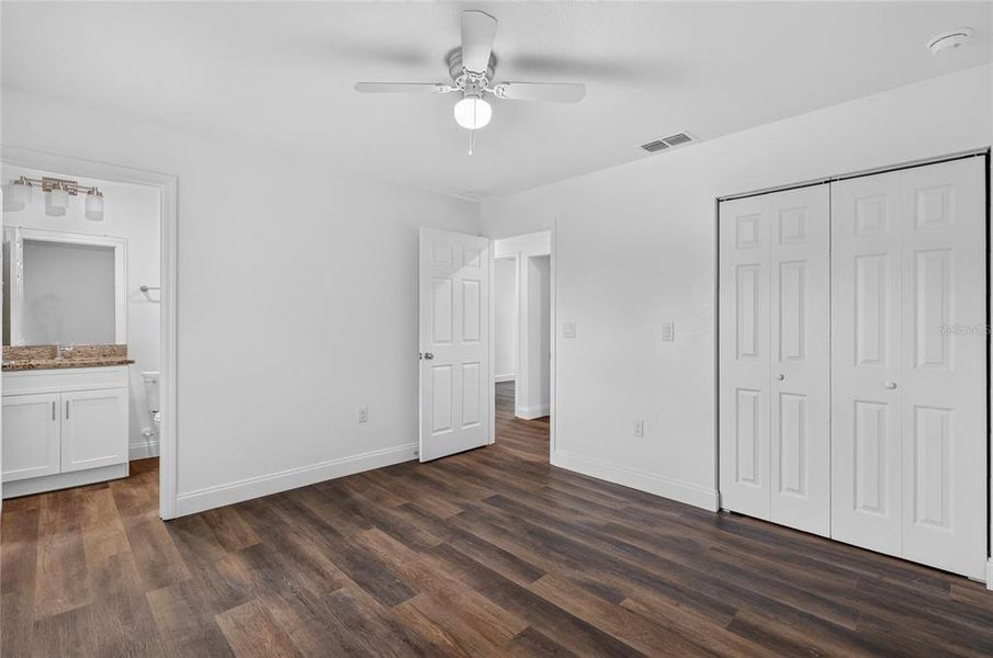 Spacious, unfurnished interior of a new home in , Auburndale (Image 27).