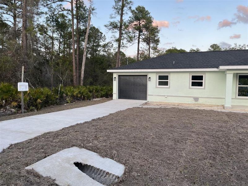 Exterior details and patio area of a home in , Ocklawaha (Image 17).