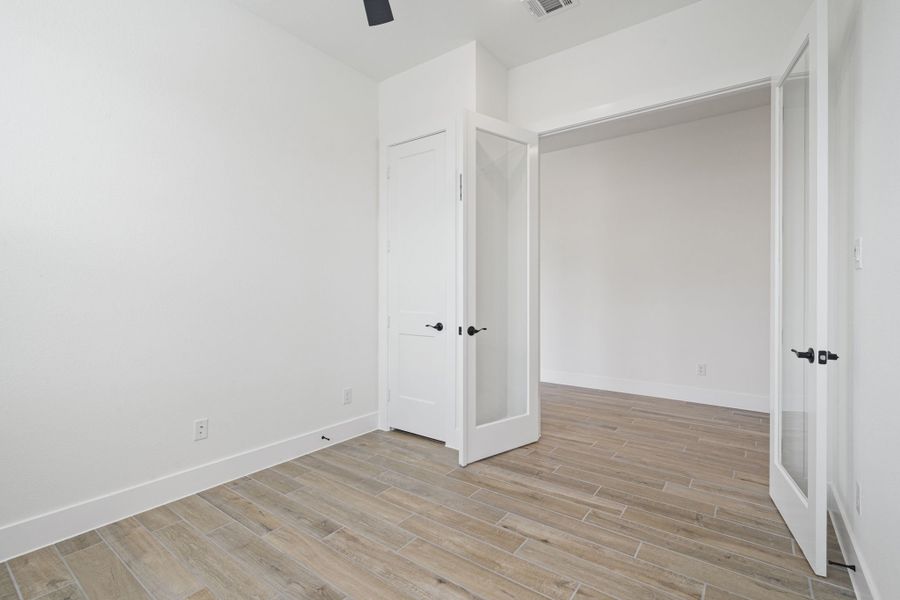 Representative unfurnished interior of a home built from the Malibu – 60′ Lot by Chesmar Homes in Fulshear Lakes, Fulshear (Image 23). Representative unfurnished interior of a home built from the Malibu – 60′ Lot by Chesmar Homes in Fulshear Lakes, Fulshear (Image 23).