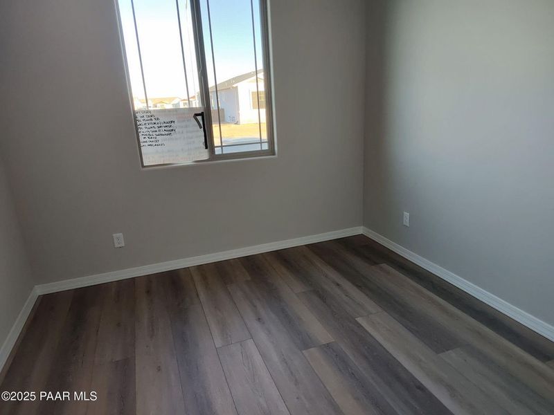 Spacious, unfurnished interior of a new home in North Ridge at Pronghorn Ranch, Prescott Valley (Image 10).