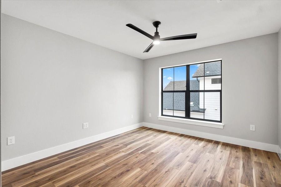 Spacious, unfurnished interior of a new home in , Johnson City (Image 31).