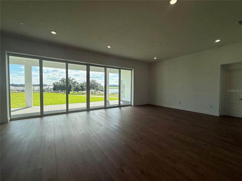 Spacious, unfurnished interior of a new home in West Hill Estates, Dade City (Image 17).