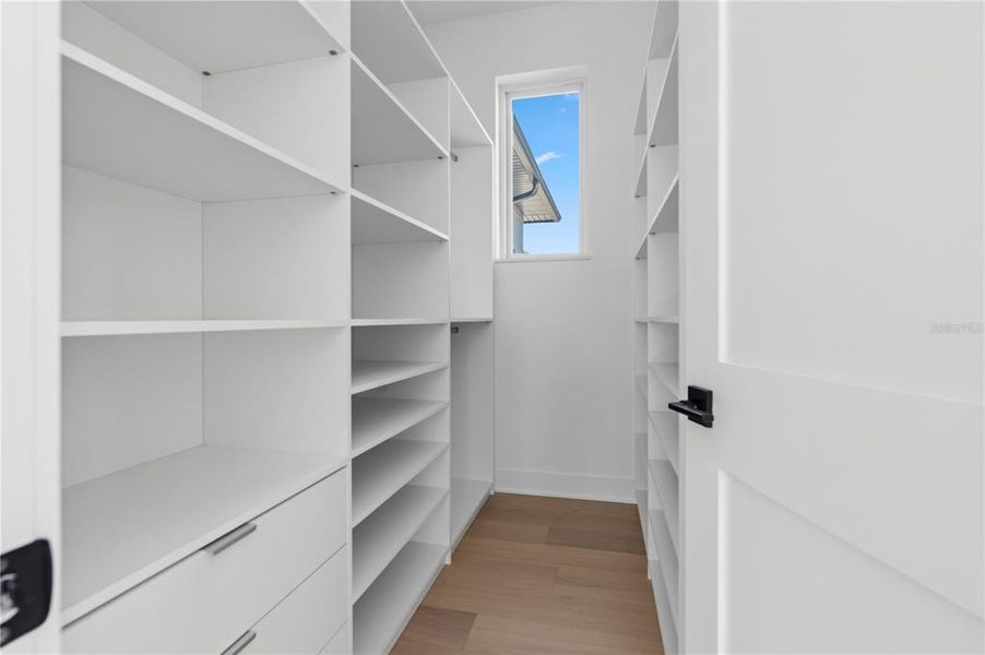 Furnished interior view inside a new home in , Montverde (Image 82).
