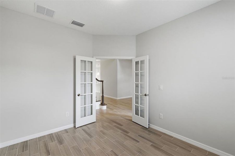 Spacious, unfurnished interior of a new home in Hammock at Two Rivers, Zephyrhills (Image 25).