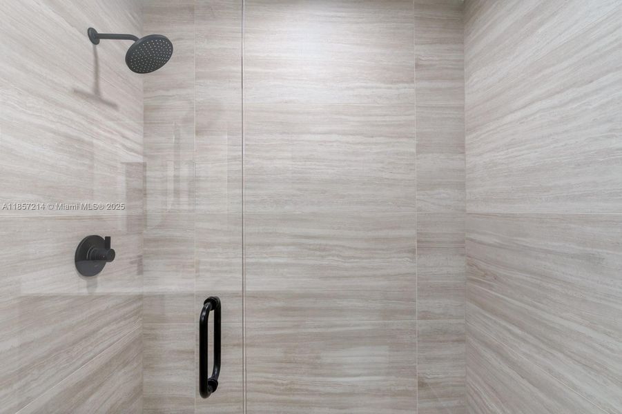 Image 27 of a home in .