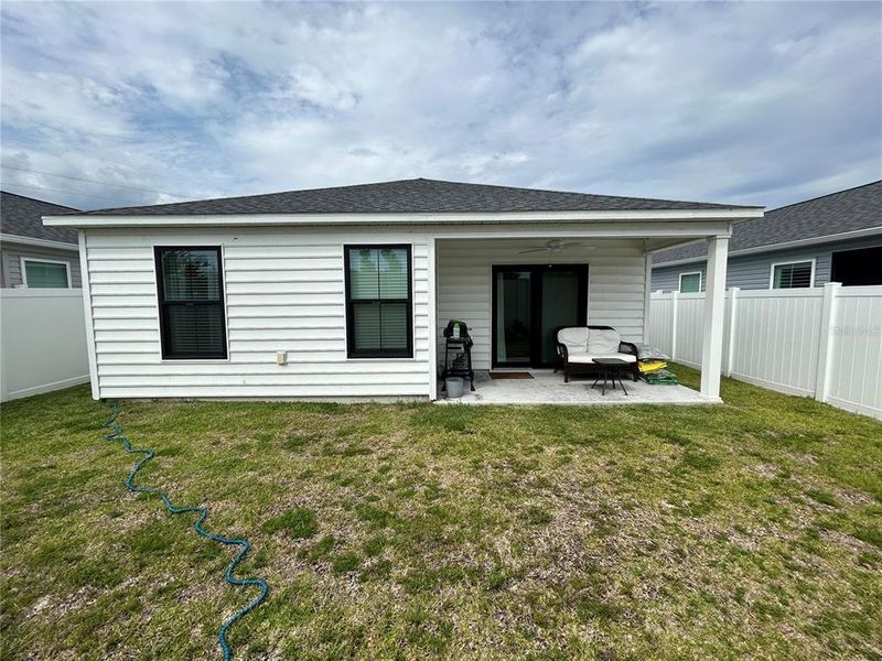 Exterior details and patio area of a home in , Okahumpka (Image 3).