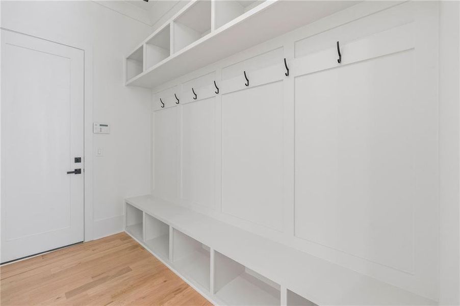 Spacious, unfurnished interior of a new home in , Marietta (Image 78).