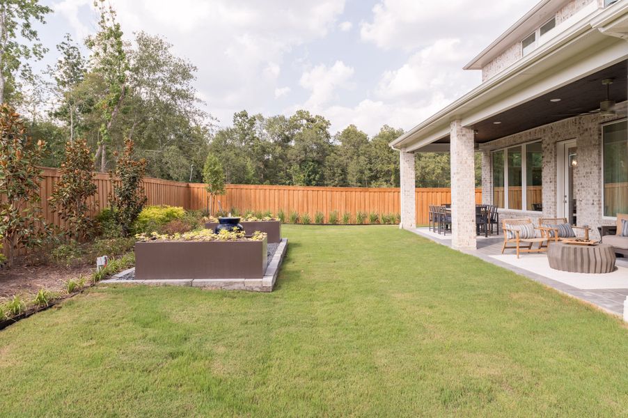 Representative exterior details of a home built from the Snyder by Tri Pointe Homes in Harvest Green, Richmond (Image 31).
