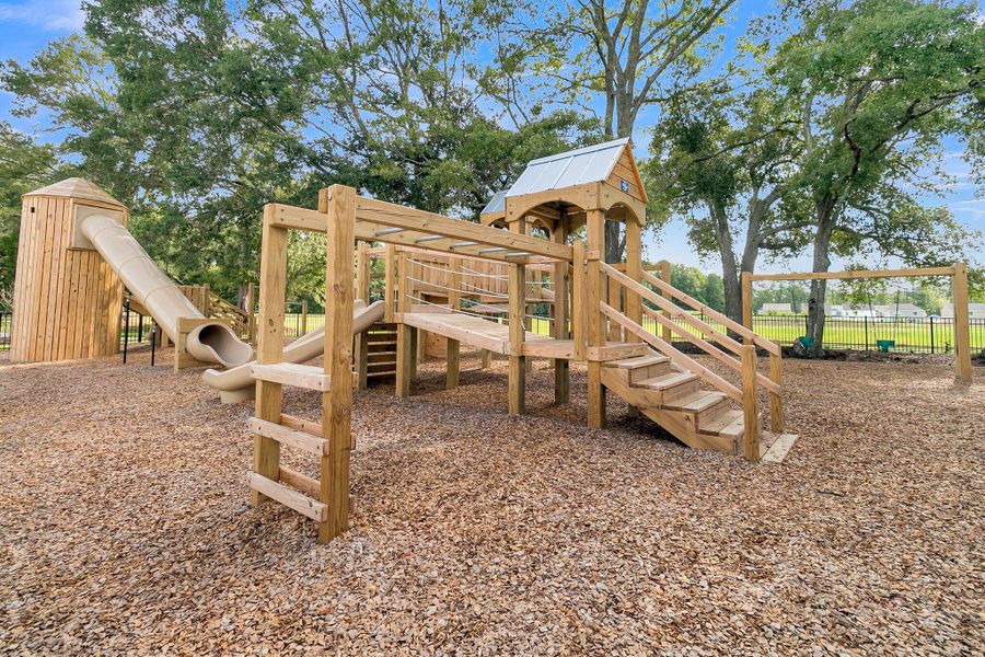 Community amenities in , Summerville (Image 26).