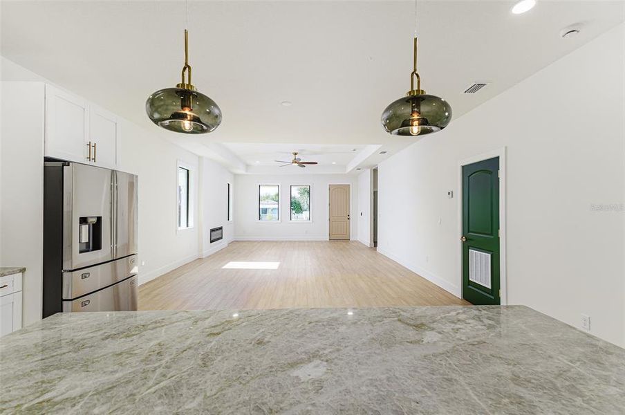 Spacious, unfurnished interior of a new home in , Tampa (Image 18).