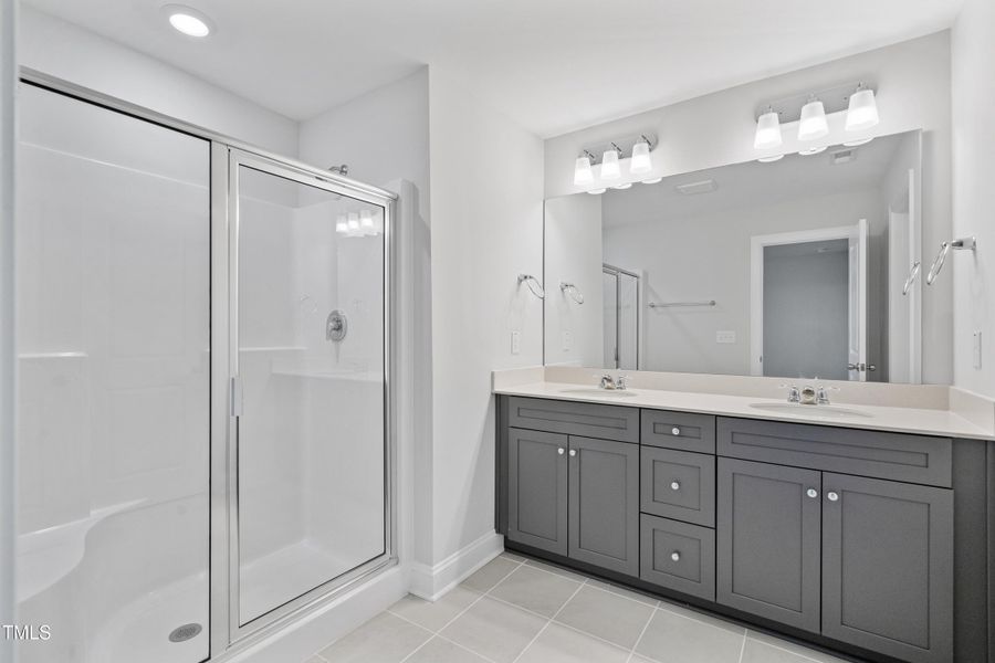 Ral_Barrington_Lot244 (11)