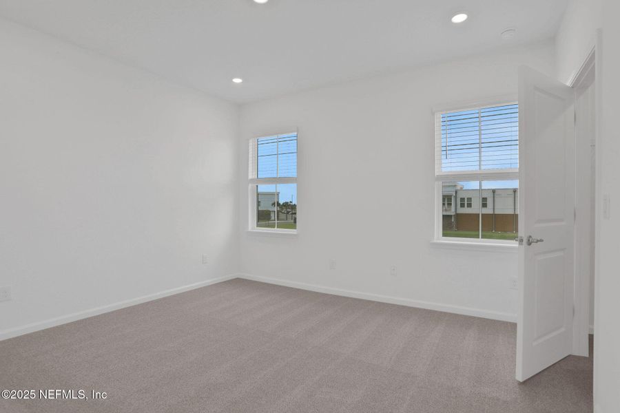 Spacious, unfurnished interior of a new home in Silver Landing at SilverLeaf, St. Augustine (Image 24).