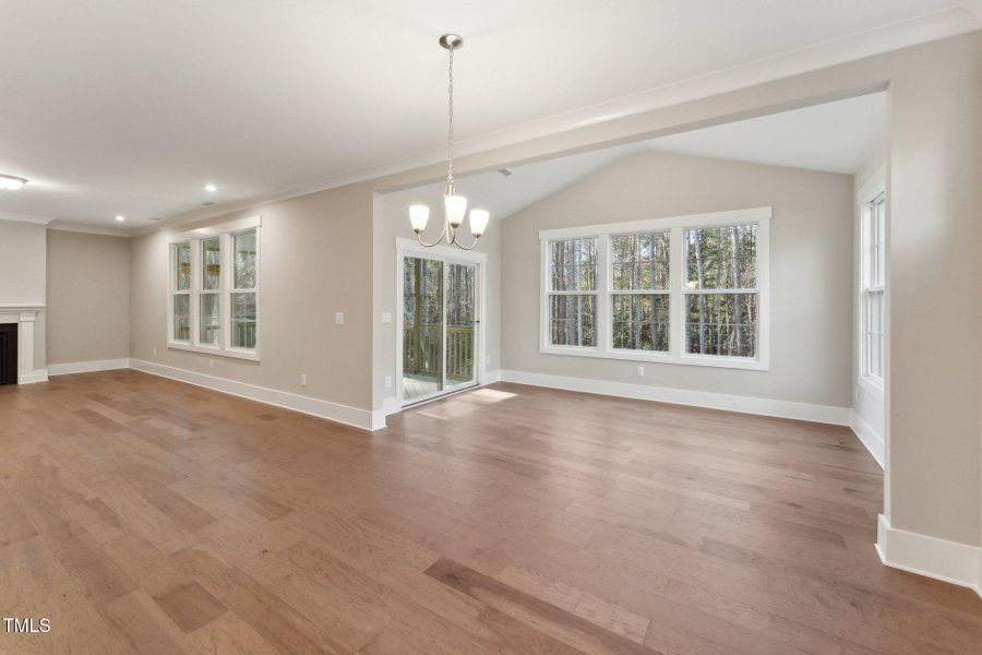 9- Nook and Dining 9- Nook and Dining