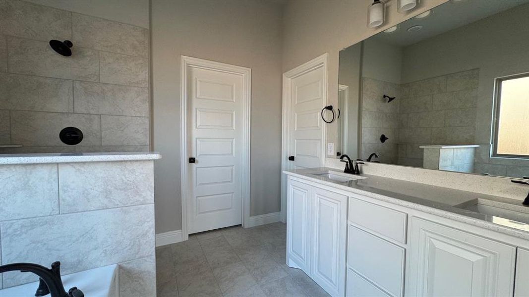 Furnished interior view inside a new home in DeBerry Heritage, Josephine (Image 3). Furnished interior view inside a new home in DeBerry Heritage, Josephine (Image 3).