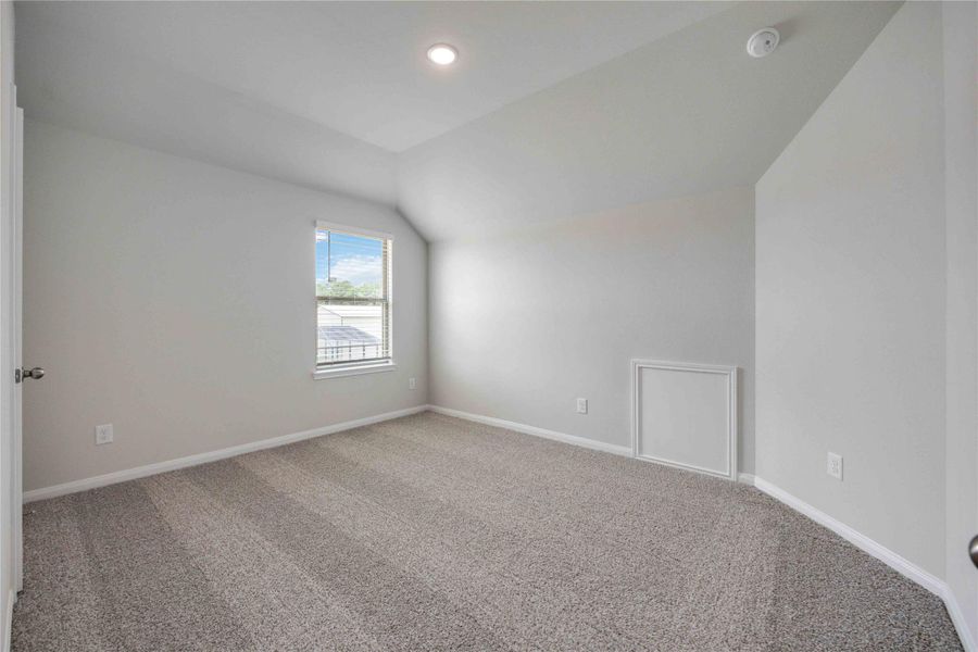 Spacious, unfurnished interior of a new home in Barton Place, Cleveland (Image 31).