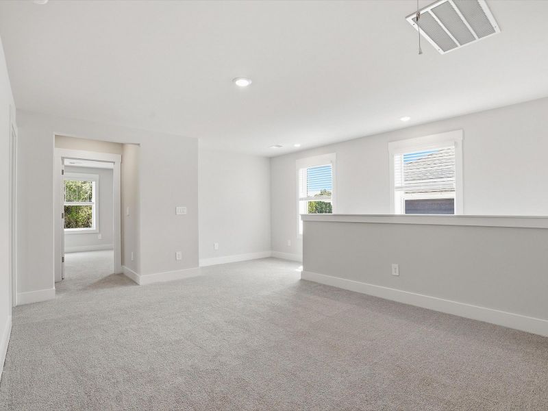 Spacious, unfurnished interior of a new home in Crossing at Abner Creek, Greer (Image 15). Spacious, unfurnished interior of a new home in Crossing at Abner Creek, Greer (Image 15).
