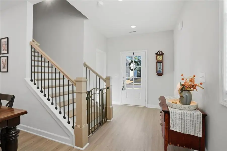 Furnished interior view inside a new home in Avenbrook, Mableton (Image 8).