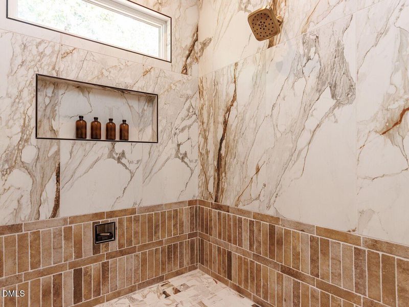 023-1280x960-primary-bathroom 023-1280x960-primary-bathroom